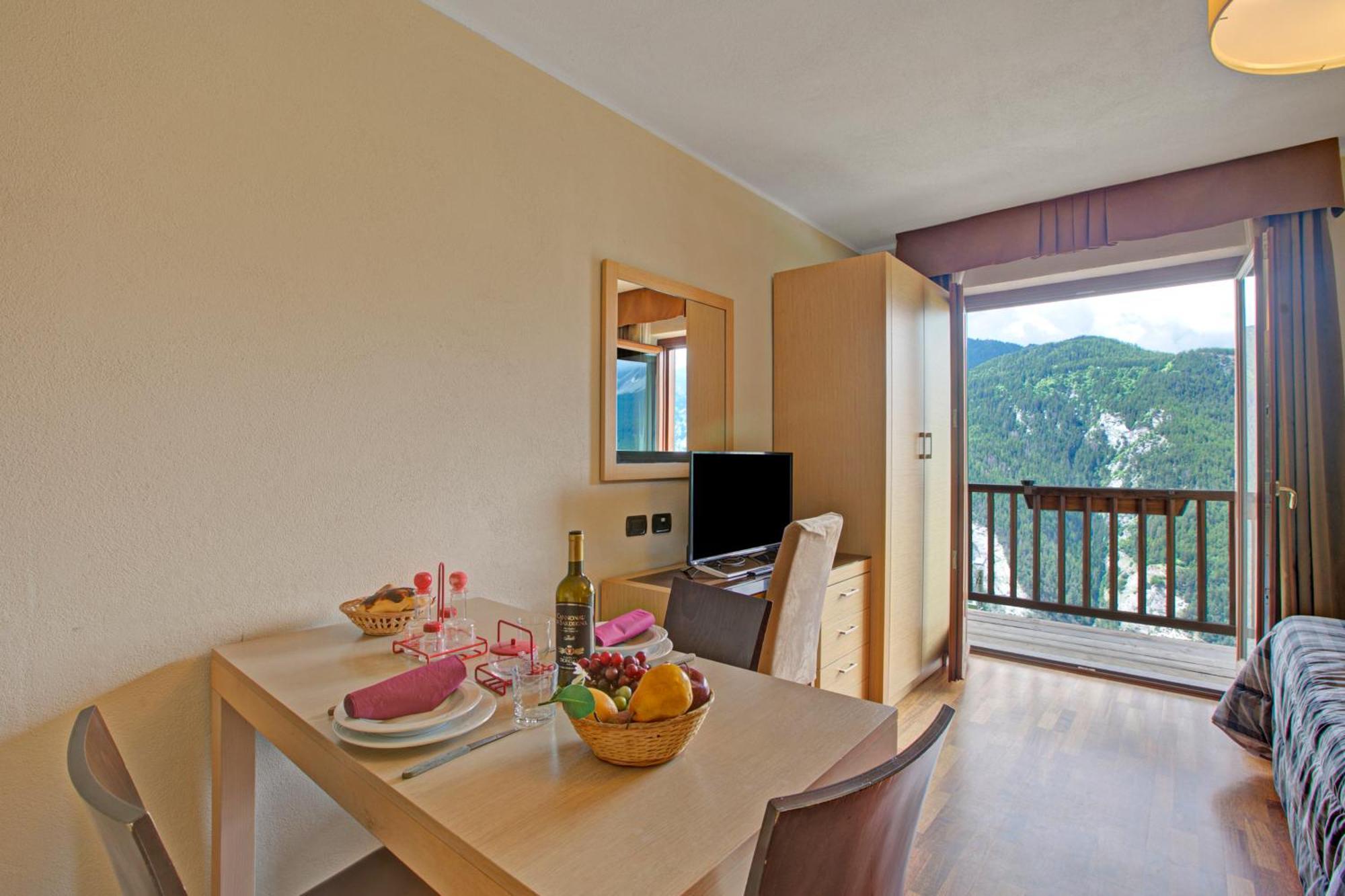 Aparthotel Cianfuran Residence Bardonecchia Bagian luar foto